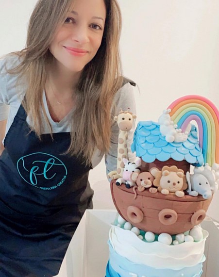 Fabiola Texier Pastelería Creativa con tarta arcoiris
